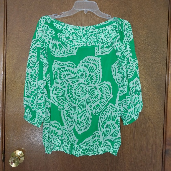 NWT BCBG Blouse Top Pleated Neck/Back w/Cut Outs - Picture 1 of 4